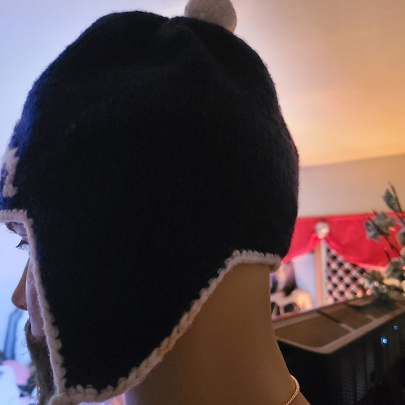 NATIVE WORLD 100% WOOL WINTER CAP MADE IN ECUADOR - Picture 4 of 6